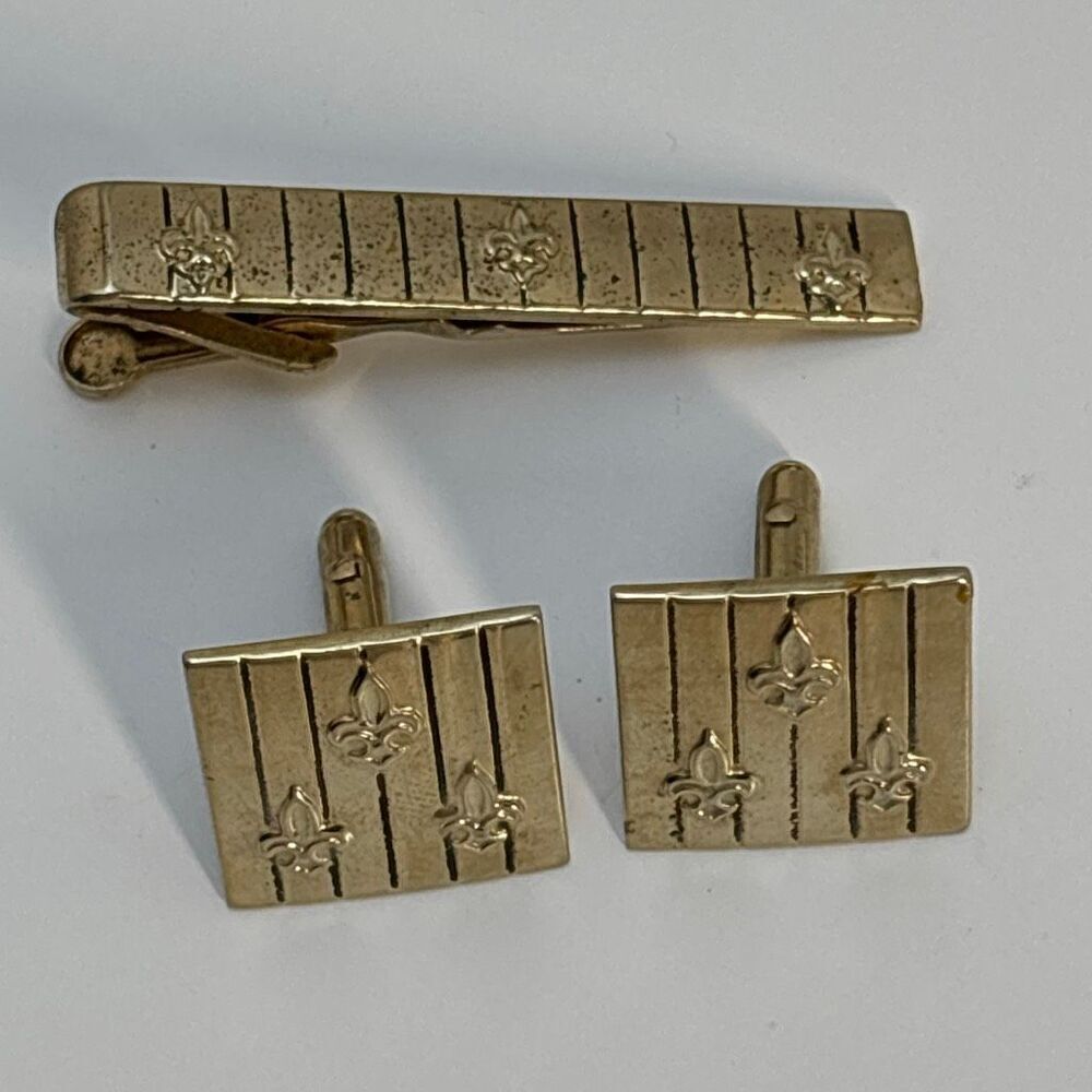 Vintage SWANK gold tone tie tack bar & cufflinks new orleans saints Fleur de Lis